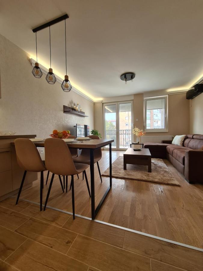 Stella Apartment ซูโบติกา ภายนอก รูปภาพ